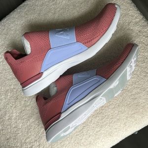 APL techloom bliss sneakers, purple/pink